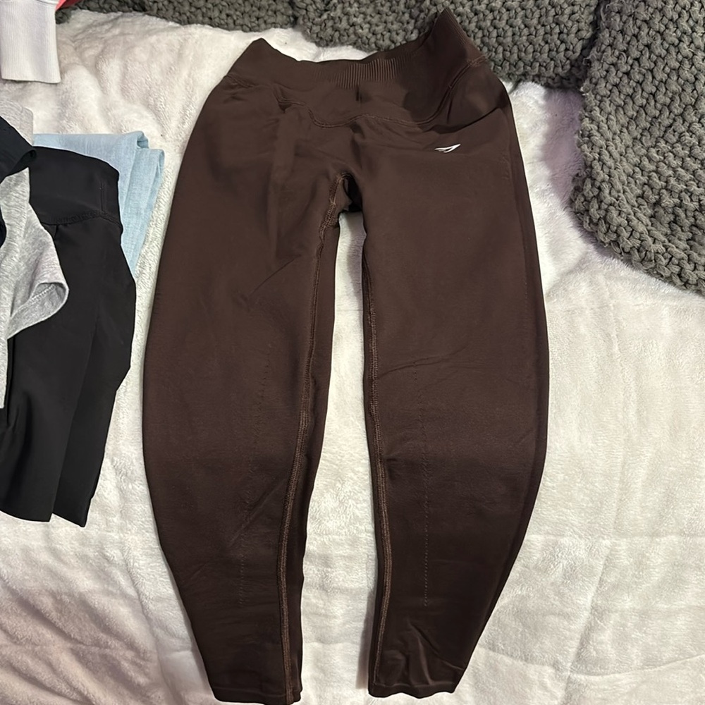 Gym shark leggings